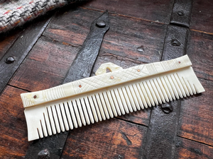 Peine Redondo de Hueso Natural Pulido a Mano, Ecológico, para Desenredar el Cabello Suavemente, para Hombres y Mujeres, Regalo de Boda - Product Image 5