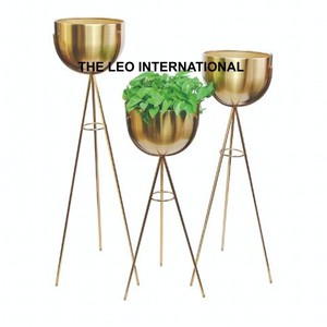 Macetas Metálicas Decorativas de Primera Calidad con Acabado Dorado para el Hogar y el Jardín, Decoración de Interiores - Product Image 1