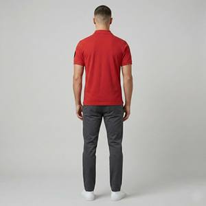 Camiseta Personalizada OEM para Hombre, Estilo Urbano, Algodón Rojo, Manga Corta, Borde sin Rematar, Aplique con Logotipo de Estrella de Cuatro Puntas, Antiarrugas - Product Image 5