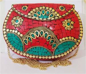 Meilleur prix : Sacs à main GC-BG-543 tendance pour femmes, style rock, pour soirées, avec mosaïque et détails métalliques, de l'exportateur indien. - Product Image 1