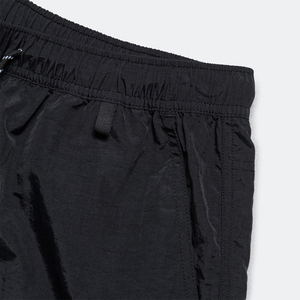 Shorts décontractés en nylon noir pour hommes, taille élastique, séchage rapide, respirants, style streetwear, vente en gros - Product Image 3