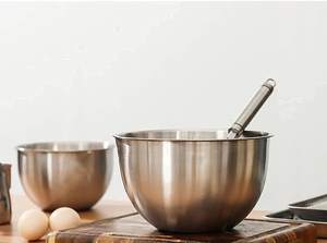 Nouveauté : Bol en métal fait main avec un élément décoratif élégant pour les salons, les tables à manger et les célébrations culturelles - Product Image 3