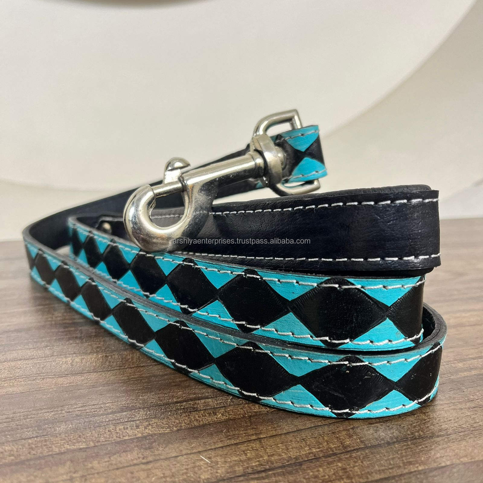 ตาหมากรุกสีดำ &amp; สีฟ้าคราม