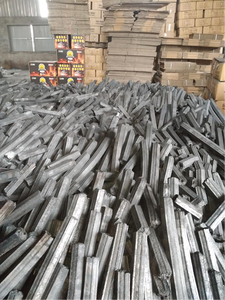 Carbón de Aserrín Grado AB, en Barra Hexagonal Cuadrada, de Larga Duración, Bajo en Cenizas, Alto Calor, Embalaje OEM, Carbón de Aserrín de Madera Dura de Vietnam - Product Image 6