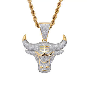 Pendentif Tête de Taureau en Or avec Pierres Moissanite, Argent 925 Plaqué Rhodium, Bijoux Hip Hop Unisexe - Product Image 1
