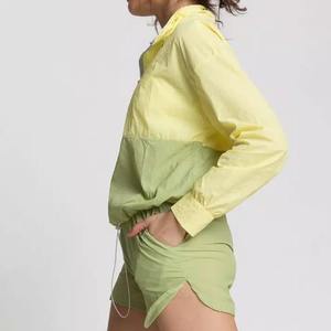 Conjunto de Chaqueta Cortavientos y Pantalones Cortos de 2 Piezas para Mujer, Personalizado, Sólido, Transpirable, Impermeable, con Cierre de Cremallera, Estilo Urbano, Superventas - Product Image 2