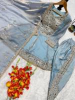 Ensemble brodé en soie extensible, réversible, anti-plis et à séchage rapide pour femme, idéal pour les mariages traditionnels, les fêtes de Diwali et les occasions spéciales.