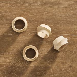 Porte-serviettes en bois au design original, conçu pour une présentation de table mémorable lors de moments festifs - Product Image 3