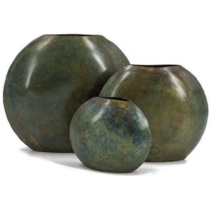 Juego de Jarrones de Latón Patinado Vintage Hechos a Mano - Jarrones Esféricos de Metal Desgastado para Suelo - Cerámica Artística Antigua Inspirada en Wabi-Sabi - Product Image 1