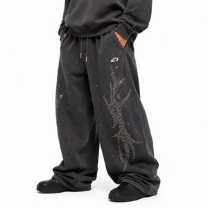 Ensemble de survêtement ample et oversize pour homme 2 pièces en molleton de coton anthracite avec sweat-shirt à strass et pantalon coupe ample, vente en gros, marque privée - Product Image 4