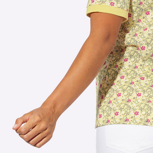 Camiseta polo sublimada para mujer, precio asequible, fabricada en fábrica, calidad premium, corte ajustado, cuello vuelto. - Product Image 2