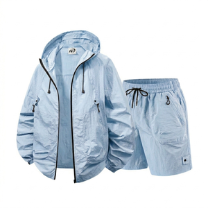 Conjunto Deportivo Informal de Poliéster Ligero de Secado Rápido con Capucha Verde para Mujer, con Bolsillos con Cremallera y Pantalones Cortos con Cordón - Product Image 6