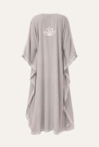 Vestido Maxi Boho con Bordado Floral Blanco, Manga Murciélago, Cuello en V, Corte Holgado, Vestido Informal Gris para Primavera, Otoño y Verano - Product Image 2