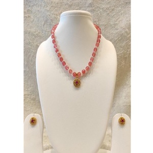 Ensemble collier et boucles d'oreilles en onyx plaqué or de qualité supérieure, chic et élégant, pour femmes, collection mariage. - Product Image 1