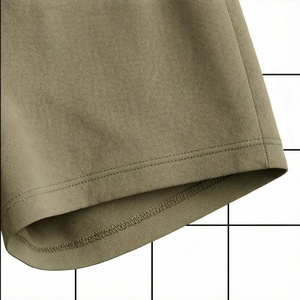 Conjunto de 2 Piezas para Mujer, Camiseta Color Oliva Sólido con Pantalones Cortos con Estampado Geométrico, Ropa Casual de Primavera/Verano, Largo por Encima de la Rodilla, Corte Regular - Product Image 6