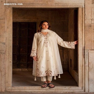 Último diseño de cristal romano con trabajo de corte floral de 3 mm, conjunto de caftán, pantalón y dupatta con mangas acampanadas, exportador de moda femenina - Product Image 1