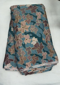 ผ้าชีฟองปักลายหรูหรา ผ้าออกแบบลายชาติพันธุ์สำหรับผู้หญิง ใช้สำหรับงานปาร์ตี้ งานแต่งงาน ผ้าพันคอ ขายส่ง รับผลิตตามแบบ (OEM) ส่งออก ผู้ผลิตจากอินเดีย - Product Image 3