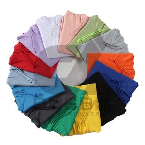 Sudaderas con capucha casuales para hombres Logotipo personalizado Color sólido Cómodo Tela suave de alta calidad Diseño único Sudaderas con capucha al mejor precio para hombres - Product Image 3