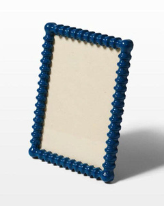 Marco de Fotos Decorativo con Acabado Laca, Superficie Lisa y Brillante, Diseño Artístico Hecho a Mano, Solución Duradera y Elegante para Decoración del Hogar - Product Image 1