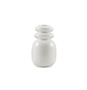 Vaso de porcelana branco fosco moderno para uso diário, design popular para exibição de mesa, vasos de cerâmica e porcelana