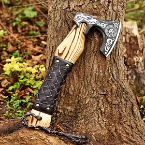 Hache de bûcheron artisanale sur mesure pour l'extérieur, manche en bois, lame en acier à haute teneur en carbone, 18 pouces, qualité industrielle, pour le camping - Product Image 4