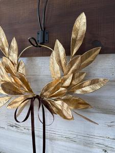 Couronne de luxe en métal doré avec branche d'olivier et ruban, élégante décoration murale en laurier en laiton pour la décoration de Noël européenne à la maison - Product Image 3