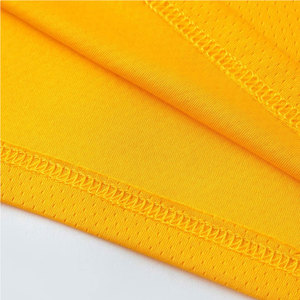 Uniforme de Baloncesto Personalizado de Alta Calidad, Servicio OEM, Ropa Deportiva Ligera y Transpirable para Venta en Línea - Product Image 5