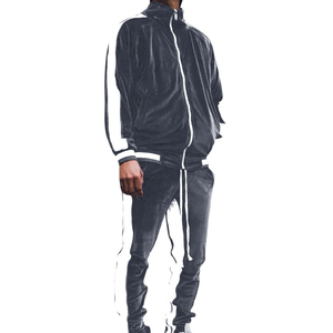Survêtement pour homme, élégant, tendance, confortable, parfait pour la salle de sport, les activités de plein air et les tenues décontractées quotidiennes, disponible à la vente - Product Image 2