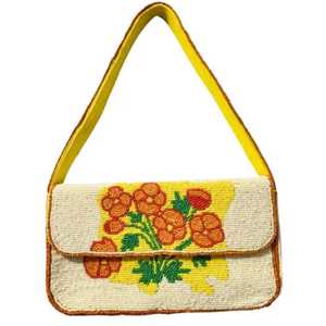 Sac fourre-tout léger et durable pour femme, fait main, orné de perles florales, personnalisable, idéal pour l'été, la plage et les fêtes - Product Image 4