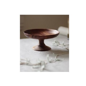 Exhibidor de Pasteles de Madera Decorativo Hecho a Mano para Hogares Modernos y Presentaciones de Panadería - Product Image 6