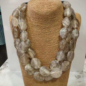 Collar de Cuentas Hecho a Mano en India, Nuevo Diseño de Moda, Cuentas de Resina para Mujer, Regalo para Fiesta y Boda, Diseño de Cruz Europea de la India. - Product Image 1