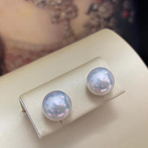 Pendientes de Perlas Edison de Agua Dulce Naturales con Oro de 18K, Redondos, con Luz Extremadamente Intensa, Simples y Lisos, con Ligeras Imperfecciones - Product Image 1