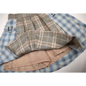 Mini-jupe écossaise faite à la main pour femme, motif tartan bleu beige, style moderne, micro-jupe kilt pour filles - Product Image 6