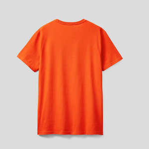 เสื้อยืดคอกลมแขนสั้นสีส้มสำหรับผู้ชาย ทรงปกติ ผ้าถักเนื้อเจอร์ซีย์ 100% ผ้าฝ้าย สีพื้น ย้อมสีเรียบ รุ่น 2027 - Product Image 3