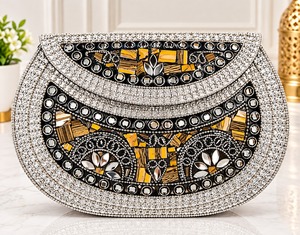 Bolso de Mano Tipo Clutch con Mosaico Metálico Hecho a Mano, Forro de Terciopelo, Cierre de Broche, Fragmentos de Perlas, Bolso de Noche con Acentos de Diamantes de Imitación para Mujer, Ideal para Fiestas - Product Image 2