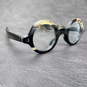 Gafas de cuerno de alta demanda: monturas elegantes con textura natural para uso óptico y personal a la moda - Product Image 5