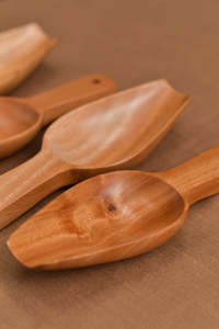 Espátula de Cocina Hecha a Mano de Madera de Neem – Espátula de Mango Largo 100% Natural y Ecológica para Remover, Saltear y Preparar Alimentos - Product Image 6