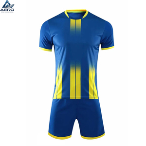 Uniforme de Fútbol con Nuevo Diseño, Uniforme de Fútbol Personalizado al por Mayor en Venta, Uniformes de Fútbol de Alta Calidad para Equipos - Product Image 1