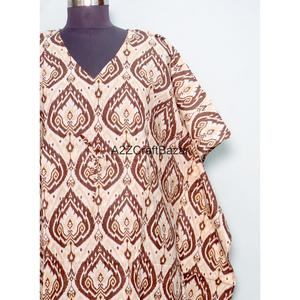 Robe longue kaftan moulante en coton indien faite à la main, écologique, à col en V et motif floral, pour mamans - Tenue décontractée, de plage ou de nuit - Product Image 3