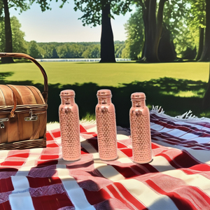 Bouteille d'eau design en cuivre pur 100% (capacité 500ml) produit agricole indien n ° 1 meilleure qualité disponible à l'achat - Product Image 2