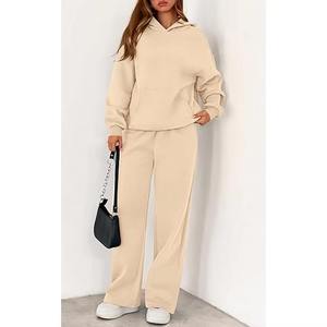 Ensemble de survêtement 2 pièces pour femme, à capuche, manches longues, couleur unie, en polaire respirant, avec poches latérales, taille élastique, décontracté, pour l'automne - Product Image 3