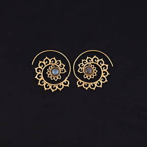 Pendientes de Aro Geométricos de Latón Plateado Hechos a Mano, Chapados en Oro, Regalo Moderno, Tamaño 50x53MM - Product Image 2