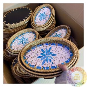 Panier en rotin fait main avec incrustation de nacre, design, taille et motif personnalisés pour la décoration intérieure, les marques, les hôtels, les centres de villégiature et les détaillants - Product Image 1