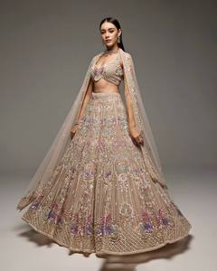 Robe Anarkali rouge avec dupatta, maxi, coupe trapèze, drapée, tenue ethnique pour femme, idéale pour les fêtes, mariages, Diwali, en stock, coupe classique - Product Image 1