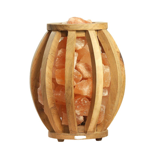 Lámpara de cesta de sal del Himalaya con cesta de hierro de madera Natural, trozos de sal del Himalaya Natural hechos a mano, producto artesanal Natural - Product Image 3