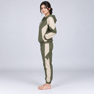 Top Quality <b>Women</b> <b>Windbreaker</b> Tracksuit Made with Soft Fabric Offers Flexible Fit <b>Women</b> <b>Windbreaker</b> Tracksuit for Sports Wear - Product Image 2