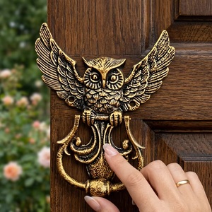 Battant de porte traditionnel en fonte en forme de hibou, écologique, imperméable, pour décoration extérieure, durable, installation autocollante, toutes saisons - Product Image 1