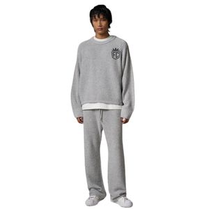 Suéter Casual Cómodo y Suave de Punto Bouclé Gris Jaspeado con Cuello Redondo y Mangas Raglán para Hombre, Ajuste Cómodo, Moderno, Cálido y Elegante para Invierno - Product Image 6