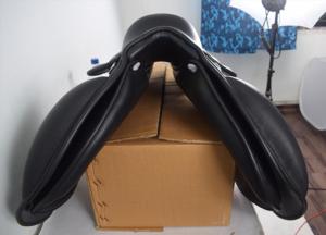 อานม้ากระโดดแบบอังกฤษคุณภาพสูงใหม่อานม้าสัมผัสแบบใกล้ชิดหนังพร้อมต้นไม้พลาสติก - Product Image 3