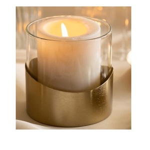 Portavelas de metal de primera calidad con acabado en oro, decoración de interiores, portavelas moderno a precio de mayoreo. - Product Image 3